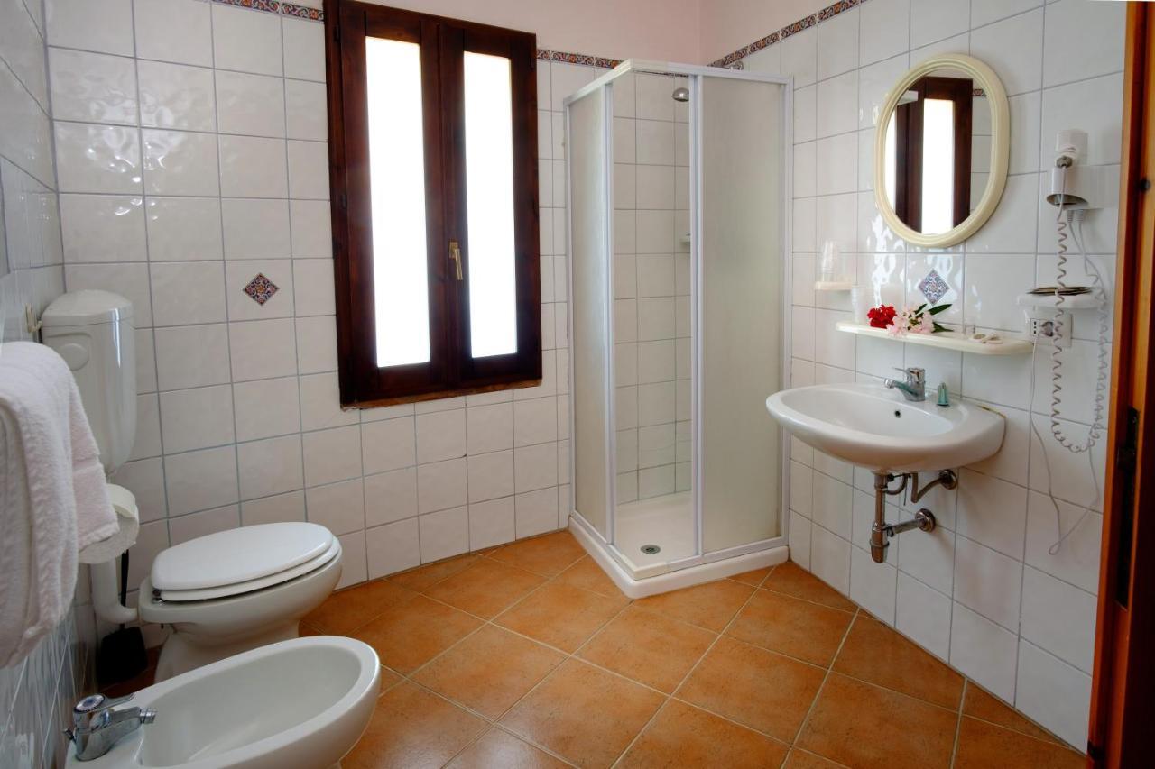 Hotel Il Nido Dell'Aquila Villanova Strisaili ภายนอก รูปภาพ