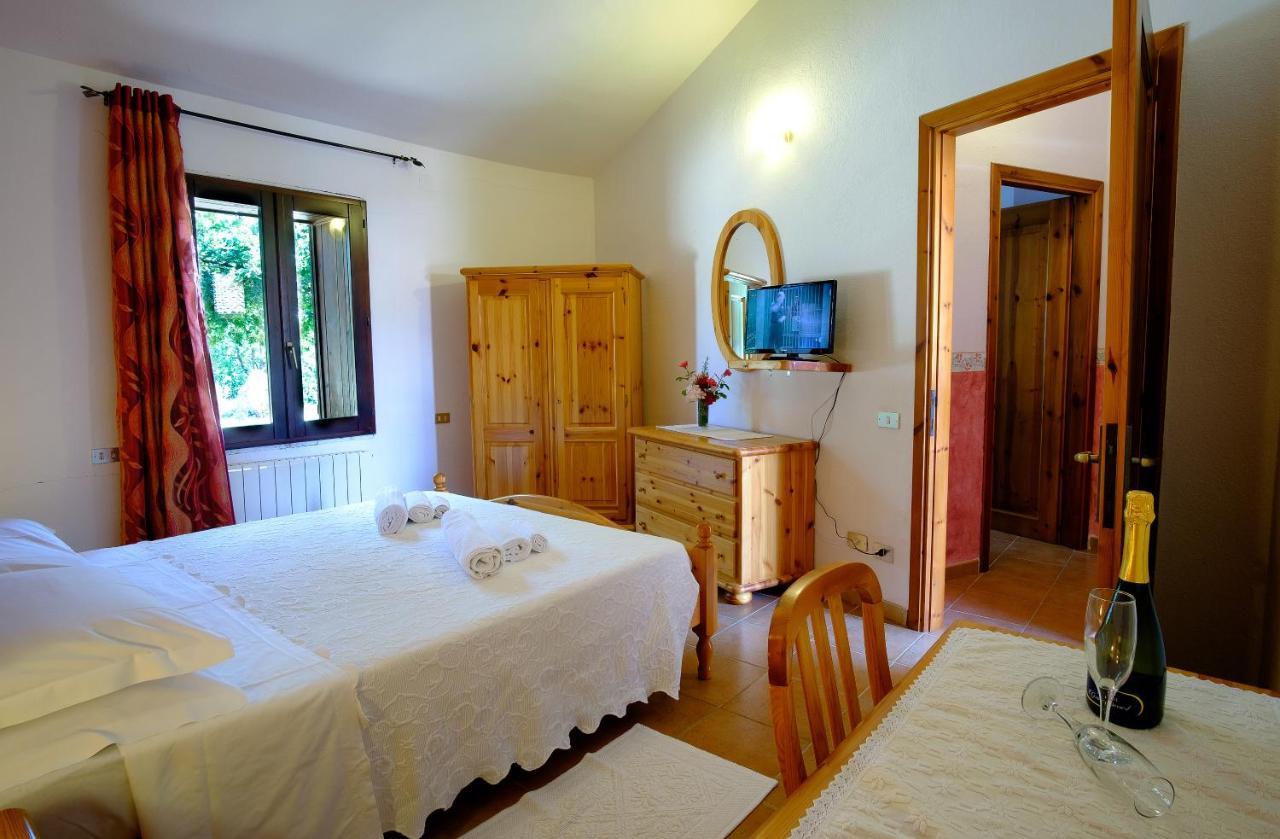 Hotel Il Nido Dell'Aquila Villanova Strisaili ภายนอก รูปภาพ