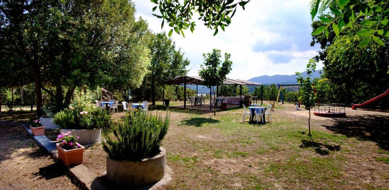 Hotel Il Nido Dell'Aquila Villanova Strisaili ภายนอก รูปภาพ